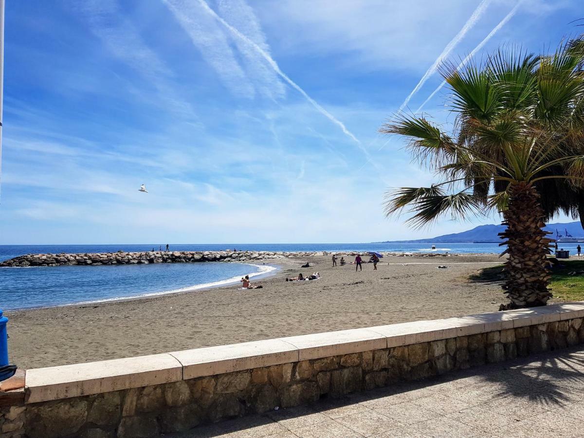 Apartamentos Chuita Playa Malaga Bagian luar foto